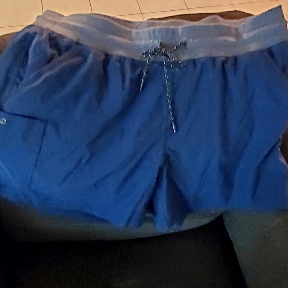 Columbia XXL shorts- never worn!
